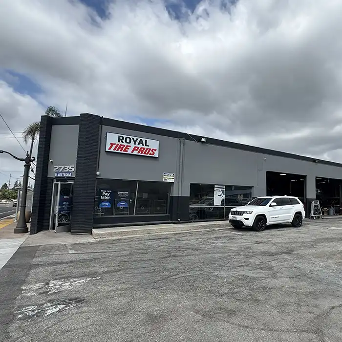 exterior storefront of Royal Tire Pros